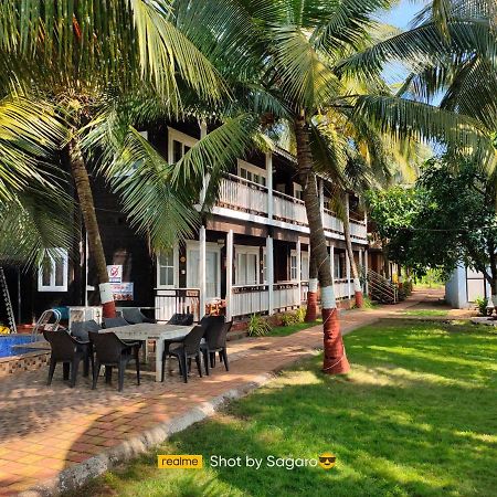 Casa Seaesta Beach Cottages And Suites Арамболь Экстерьер фото